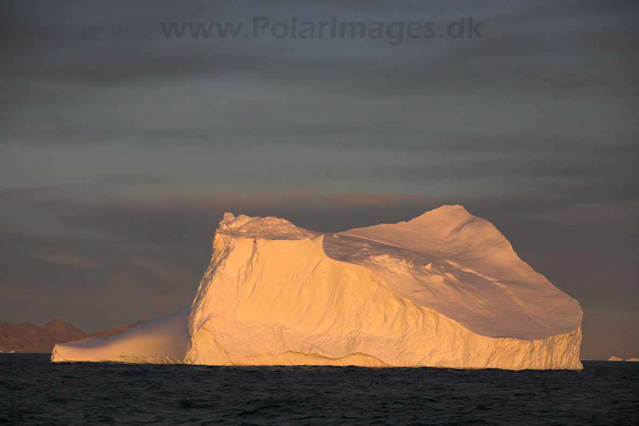 Sunrise off Angmassalik, East Greenland_MG_5563